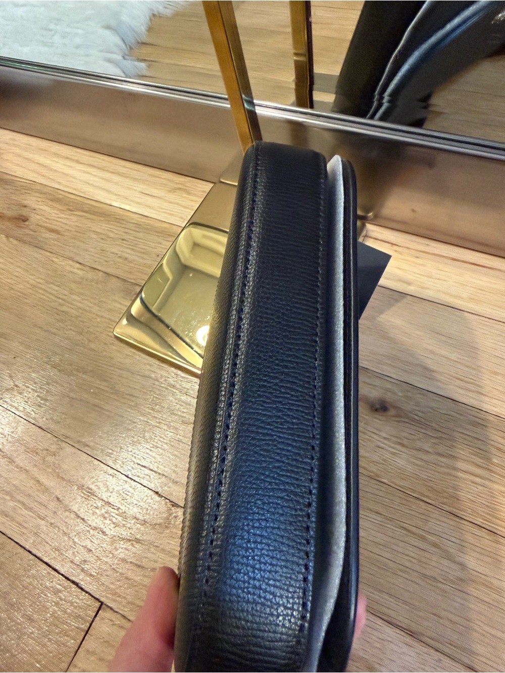 Kate Spade black leather crossbody with gold chain strap - Picture 4 of 6